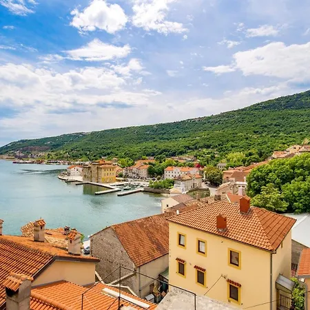 Elegant Sea View