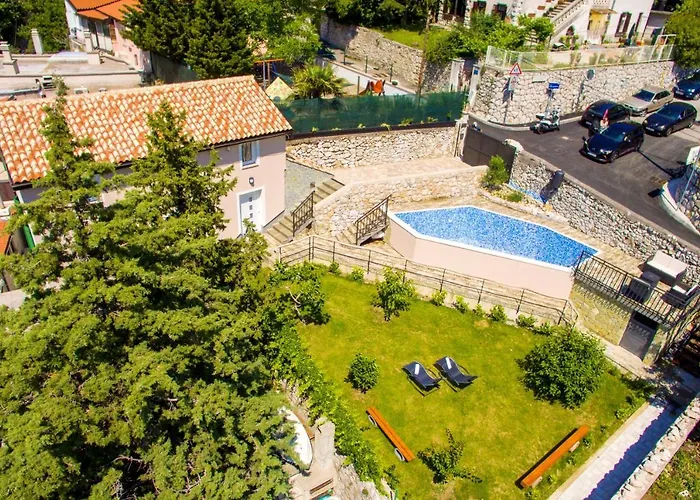 Elegant Sea View Вилла *