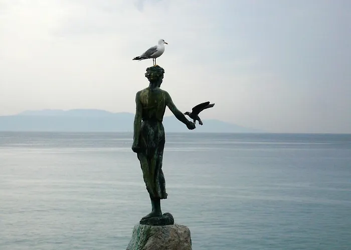Вилла Elegant Sea View *
