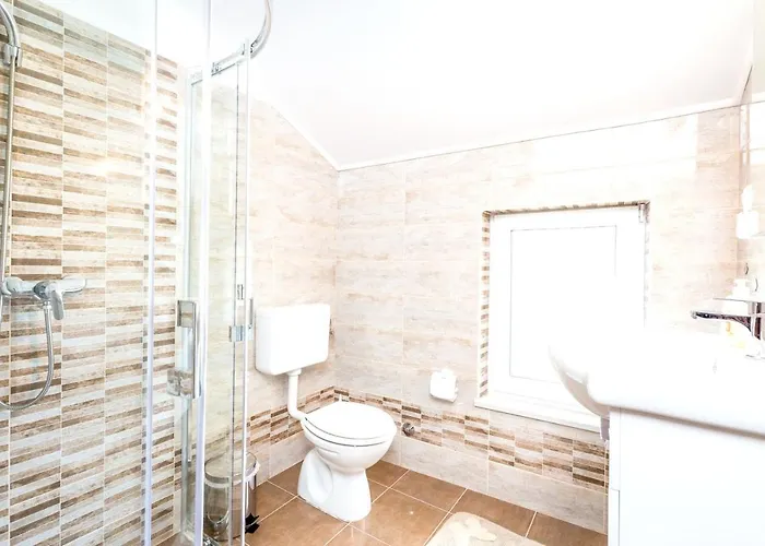 Elegant Sea View Вилла Бакар