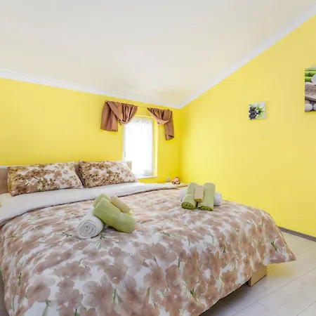Elegant Sea View Villa Bakar